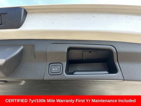 Used 2023 GMC Acadia SLE w/ Driver Convenience Package AWD/4WD image 17