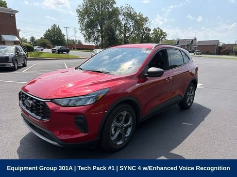 Used 2025 Ford Escape ST-Line w/ Equipment Group 301A FWD image 3