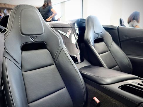 Used 2016 Chevrolet Corvette Stingray Convertible w/ 2LT Preferred Equipment Group RWD image 13