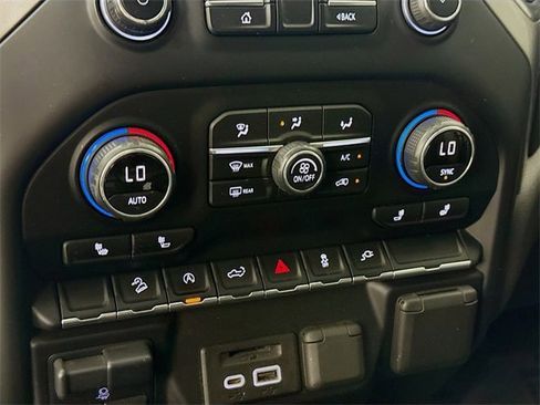 Used 2020 Chevrolet Silverado 1500 LT w/ All-Star Edition image 15