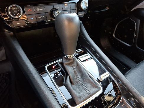 Used 2023 Jeep Compass Latitude image 15