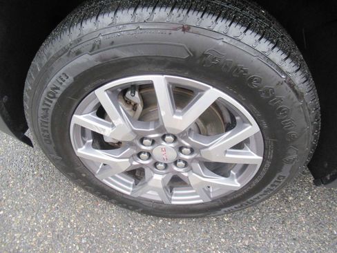 Used 2018 GMC Acadia SLE FWD image 11