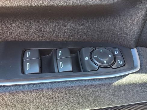 Used 2025 Chevrolet Silverado 2500 LT w/ Convenience Package AWD/4WD image 17