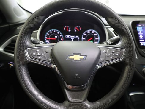 Used 2024 Chevrolet Malibu LT FWD image 3