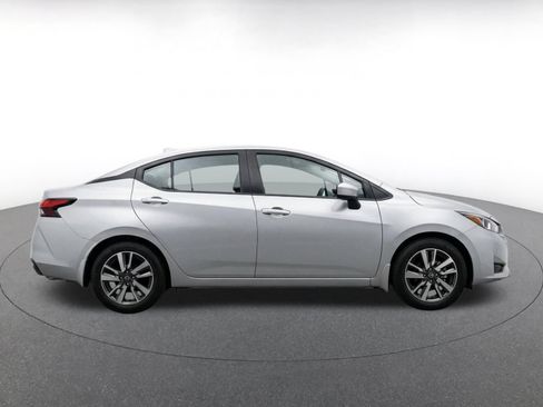 Used 2025 Nissan Versa SV FWD image 10