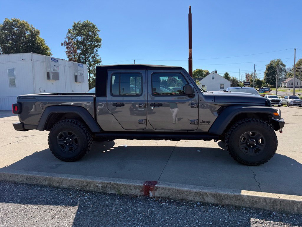 Used 2024 Jeep Gladiator Sport AWD/4WD image 5