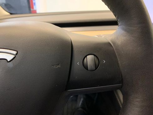 Used 2022 Tesla Model 3 Performance image 18