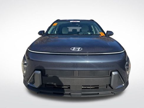Used 2025 Hyundai Kona SEL image 11