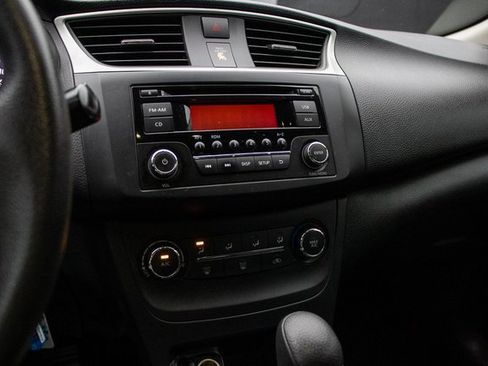 Used 2017 Nissan Sentra S image 31