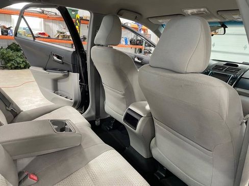 Used 2014 Toyota Camry LE FWD image 17