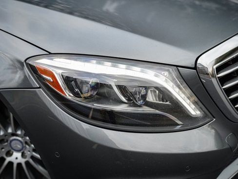 Used 2017 Mercedes-Benz S 550 Sedan image 13