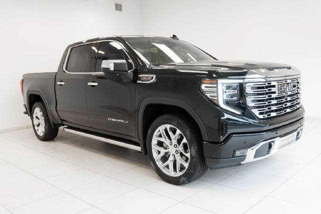 Used 2022 GMC Sierra 1500 Denali w/ Denali Reserve Package AWD/4WD image 32