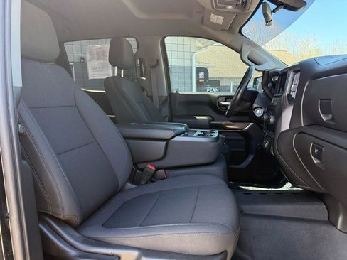 Used 2022 Chevrolet Silverado 1500 Custom Trail Boss w/ Midnight Edition AWD/4WD image 11