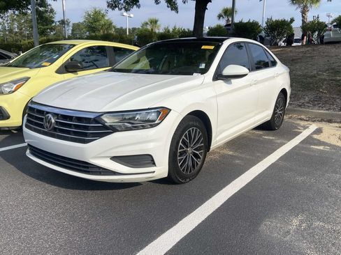 Used 2019 Volkswagen Jetta SE FWD image 4