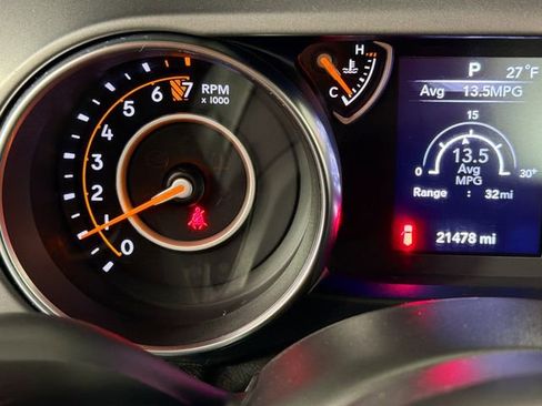 Used 2022 Jeep Wrangler Willys image 13