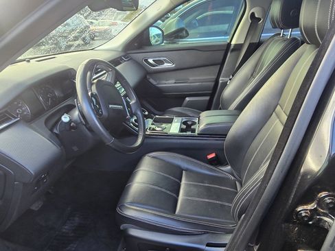 Used 2018 Land Rover Range Rover Velar S image 9