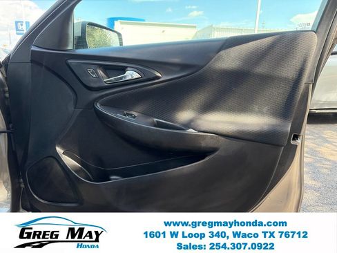 Used 2025 Chevrolet Malibu LT FWD image 12