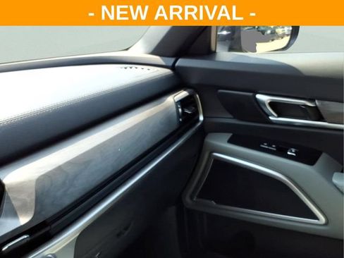 Used 2024 Kia Telluride EX X-Line AWD/4WD image 29