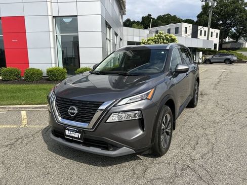 Certified 2023 Nissan Rogue SV w/ SV Premium B Package AWD/4WD image 4
