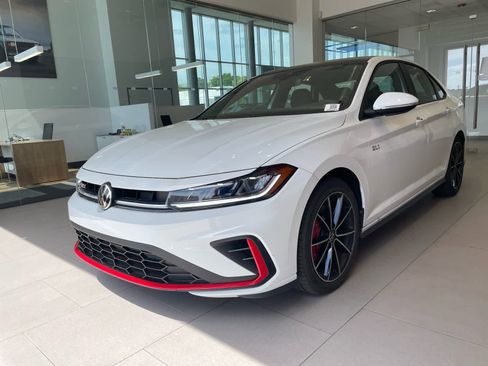 Used 2025 Volkswagen Jetta GLI Autobahn image 25