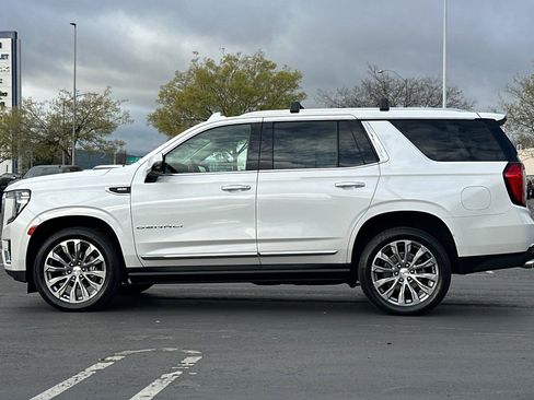 Used 2021 GMC Yukon Denali w/ Denali Premium Package image 7