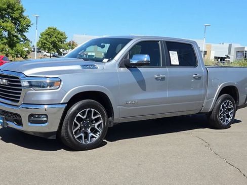 Certified 2025 RAM 1500 Laramie AWD/4WD image 4