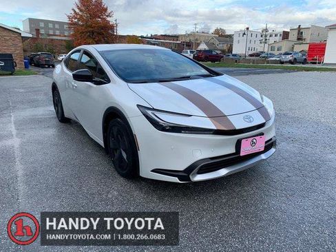 Certified 2024 Toyota Prius Prime SE image 1