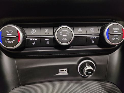 Certified 2023 Alfa Romeo Stelvio Veloce AWD/4WD image 22