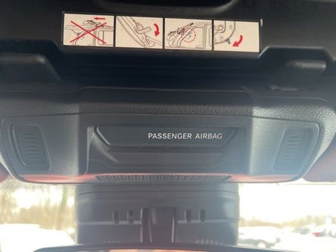 Used 2024 Jeep Wrangler Willys image 15