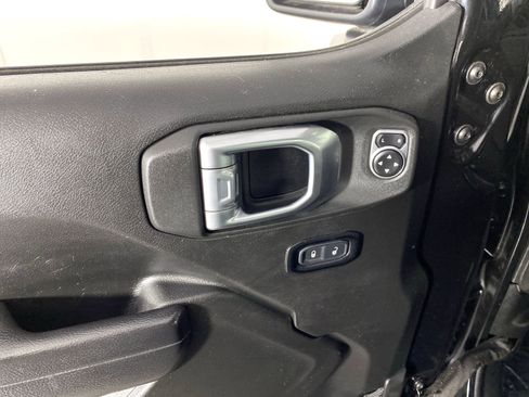 Used 2024 Jeep Wrangler Unlimited AWD/4WD image 14