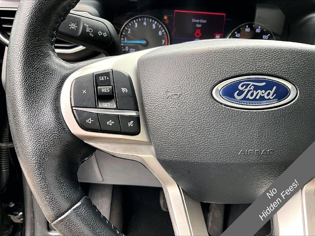 Used 2023 Ford Explorer XLT w/ Equipment Group 202A RWD image 16