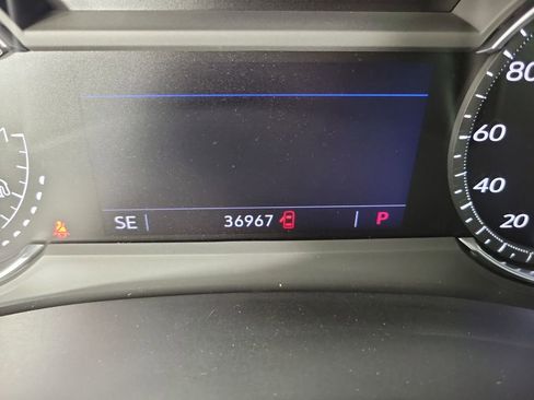 Used 2023 Cadillac XT6 Luxury FWD image 24