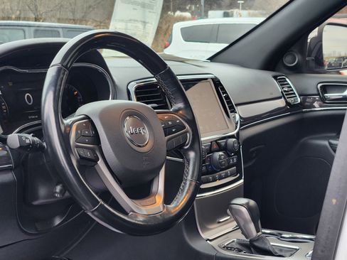 Certified 2021 Jeep Grand Cherokee Overland image 22