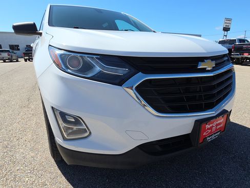 Used 2019 Chevrolet Equinox LS w/ LS Convenience Package image 11