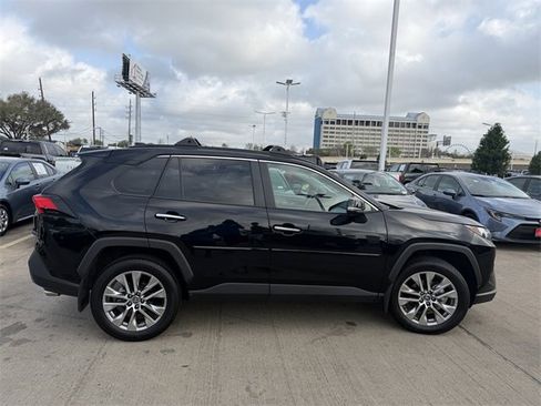 Used 2025 Toyota RAV4 Limited image 4