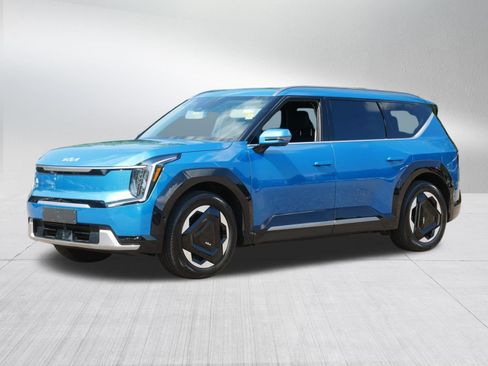 Certified 2024 Kia EV9 Land AWD/4WD image 3