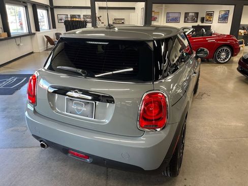 Used 2019 MINI Cooper 2-Door Hardtop FWD image 15