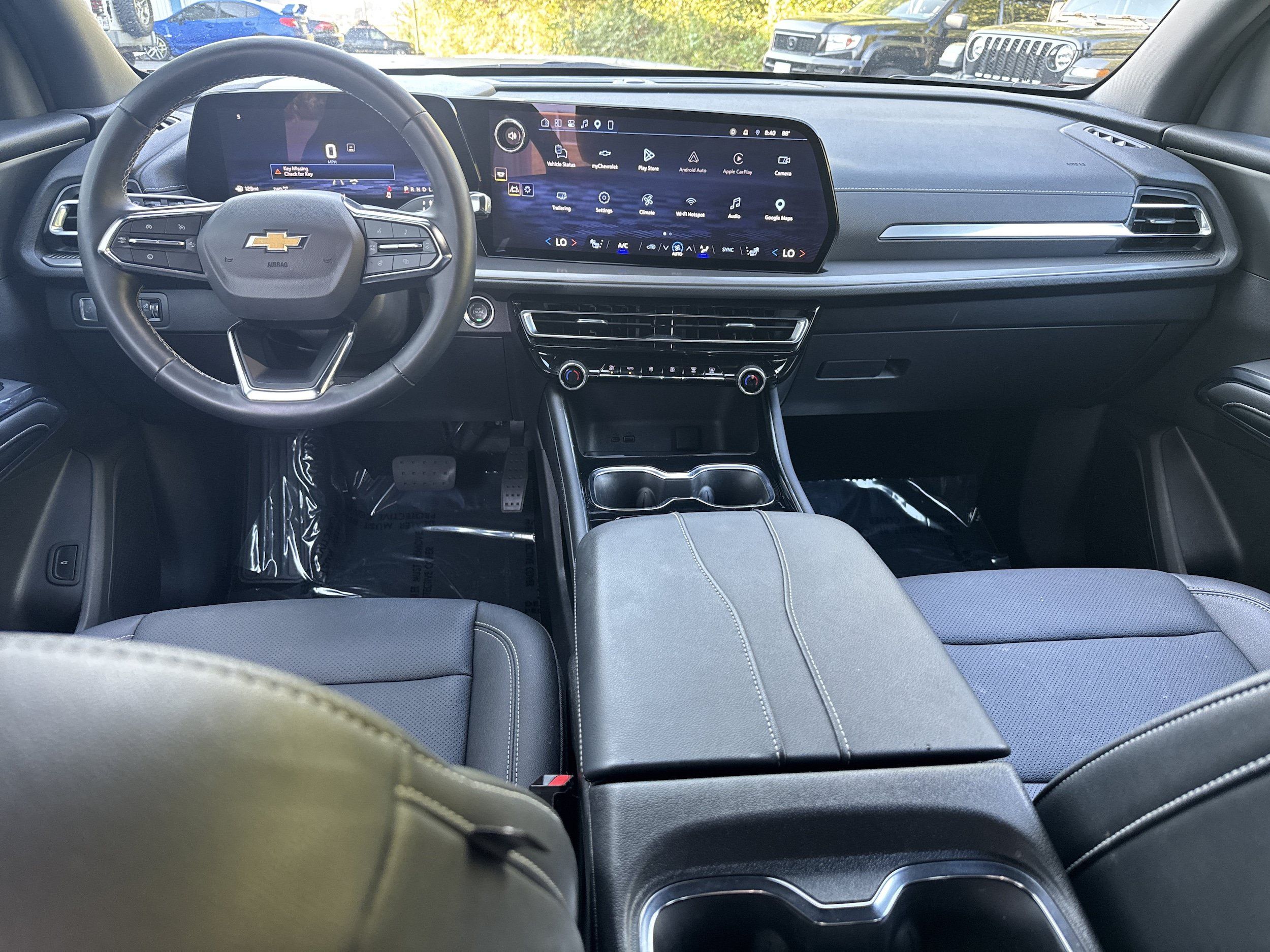 Used 2026 Chevrolet Traverse LT AWD/4WD image 17