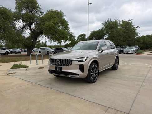 New 2026 Volvo XC90 B5 Ultra w/ Lounge Package AWD/4WD image 2