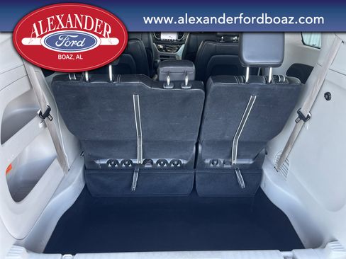 Used 2024 Chrysler Pacifica Touring-L image 19