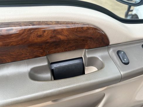 Used 2000 Ford F250 Lariat image 19