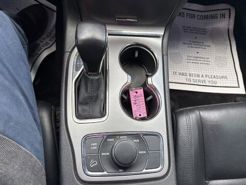 Used 2019 Jeep Grand Cherokee Limited X image 17