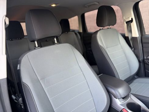 Used 2016 Ford Escape SE FWD image 14
