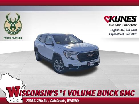 Used 2024 GMC Terrain SLE image 1