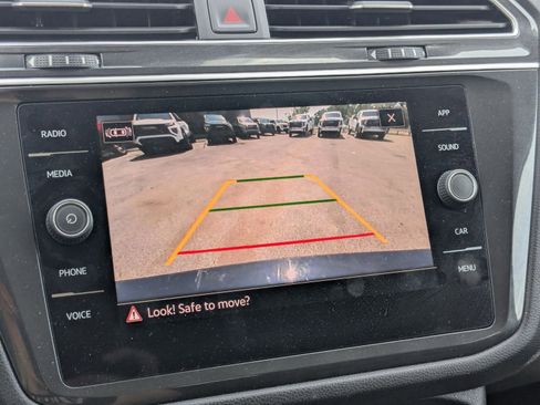 Used 2024 Volkswagen Tiguan SE image 15