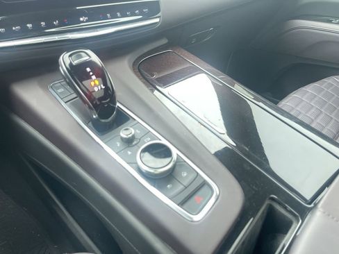 Used 2023 Cadillac Escalade Sport Platinum w/ Heavy-Duty Trailer Package AWD/4WD image 23