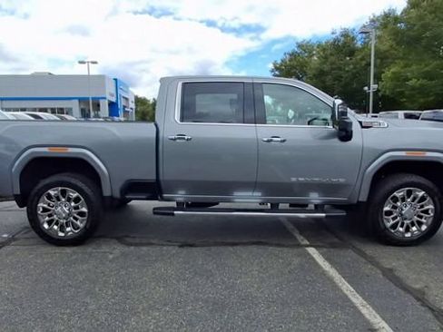Certified 2026 GMC Sierra 3500 Denali w/ Technology Package AWD/4WD image 9