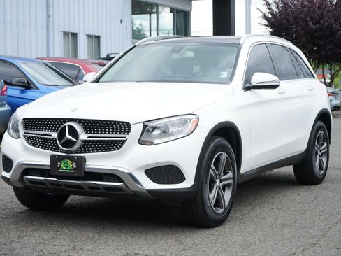 Used 2017 Mercedes-Benz GLC 300 image 1