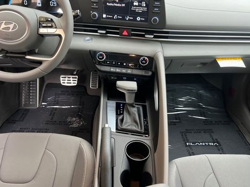 New 2026 Hyundai Elantra Sport image 11