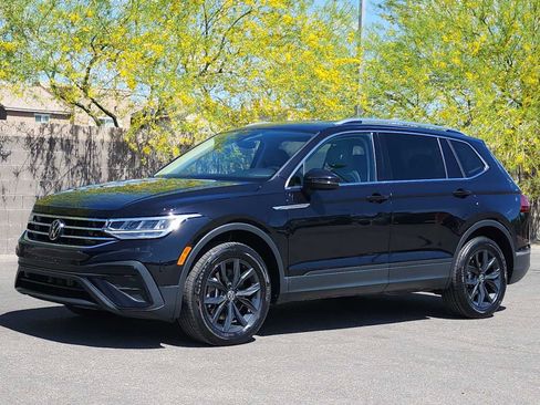 Used 2024 Volkswagen Tiguan SE image 5
